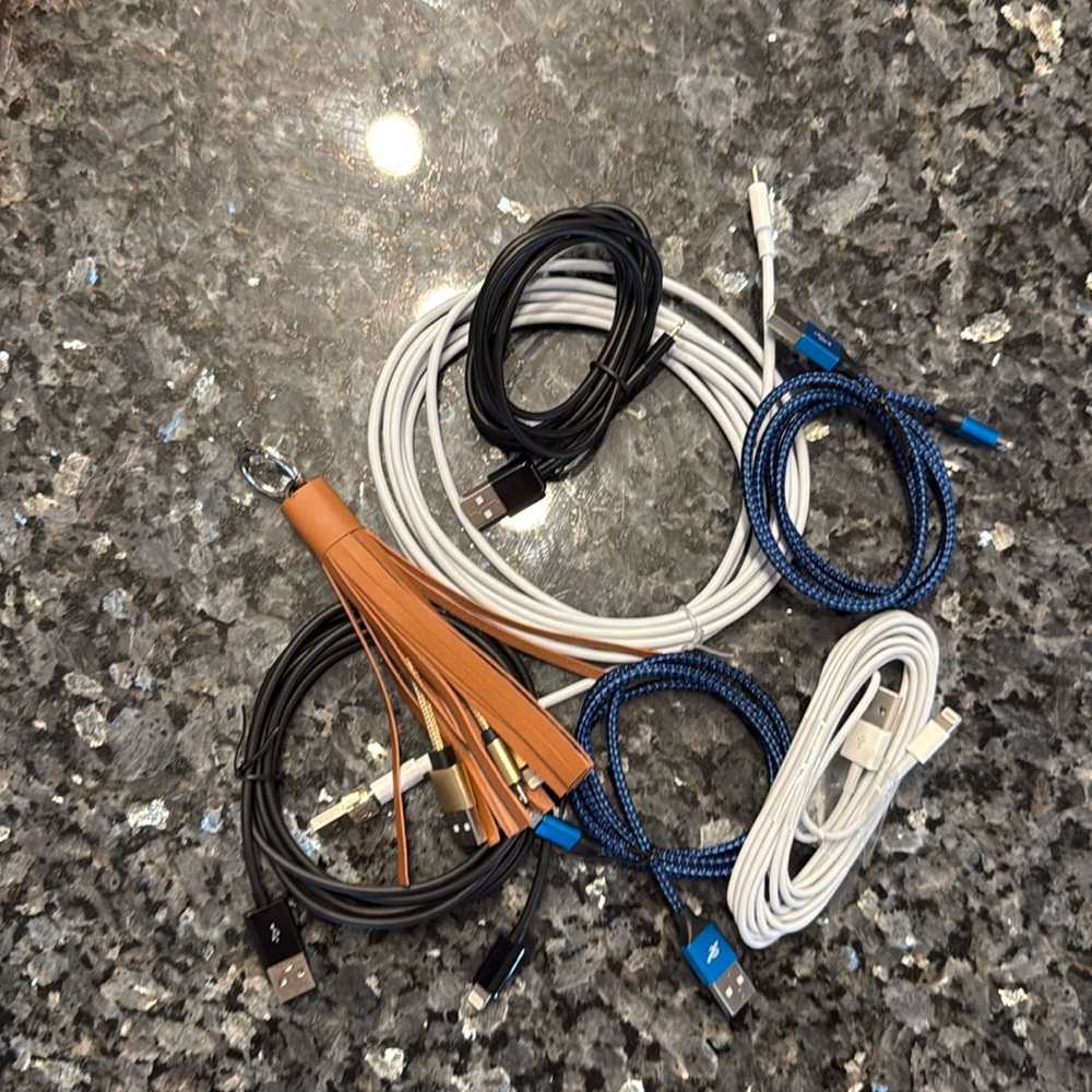 iPhone 14 and earlier cables